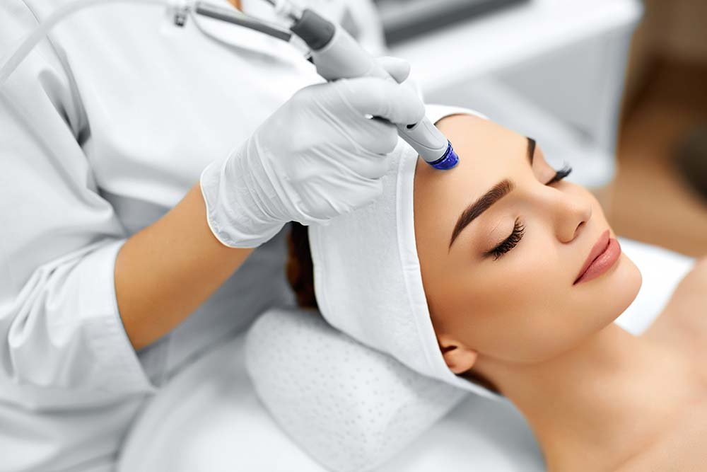 Photo of the Microdermabrasion procedure for a woman